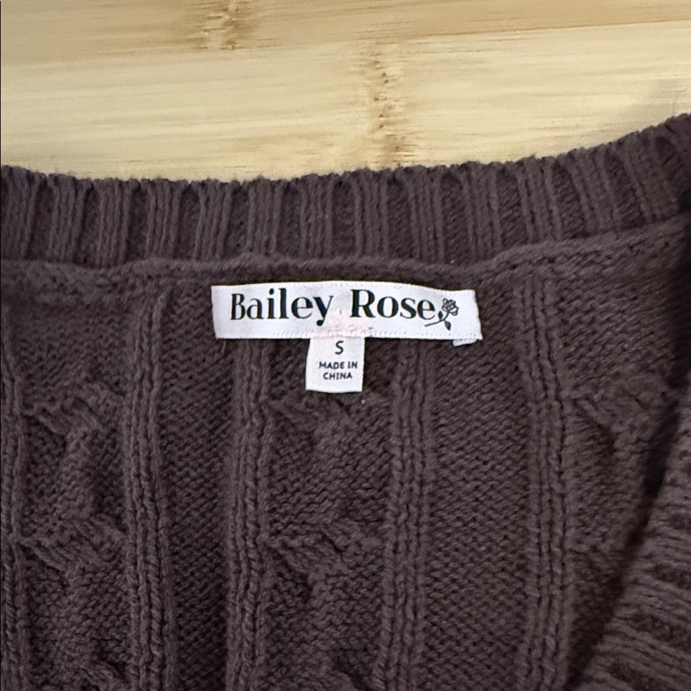 Bailey Rose Size Small Women's Teen Girl V-Neck Cable Knit Brown Sweater Vest - Picture 3 of 7